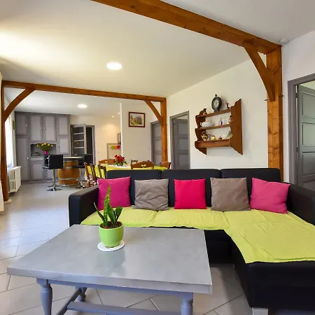 Spacious Holiday With Private Garden In Holiday home Fonroque